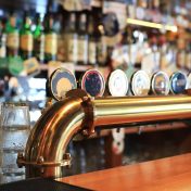COVID-19 : les aides de l’état aux bars et restaurants